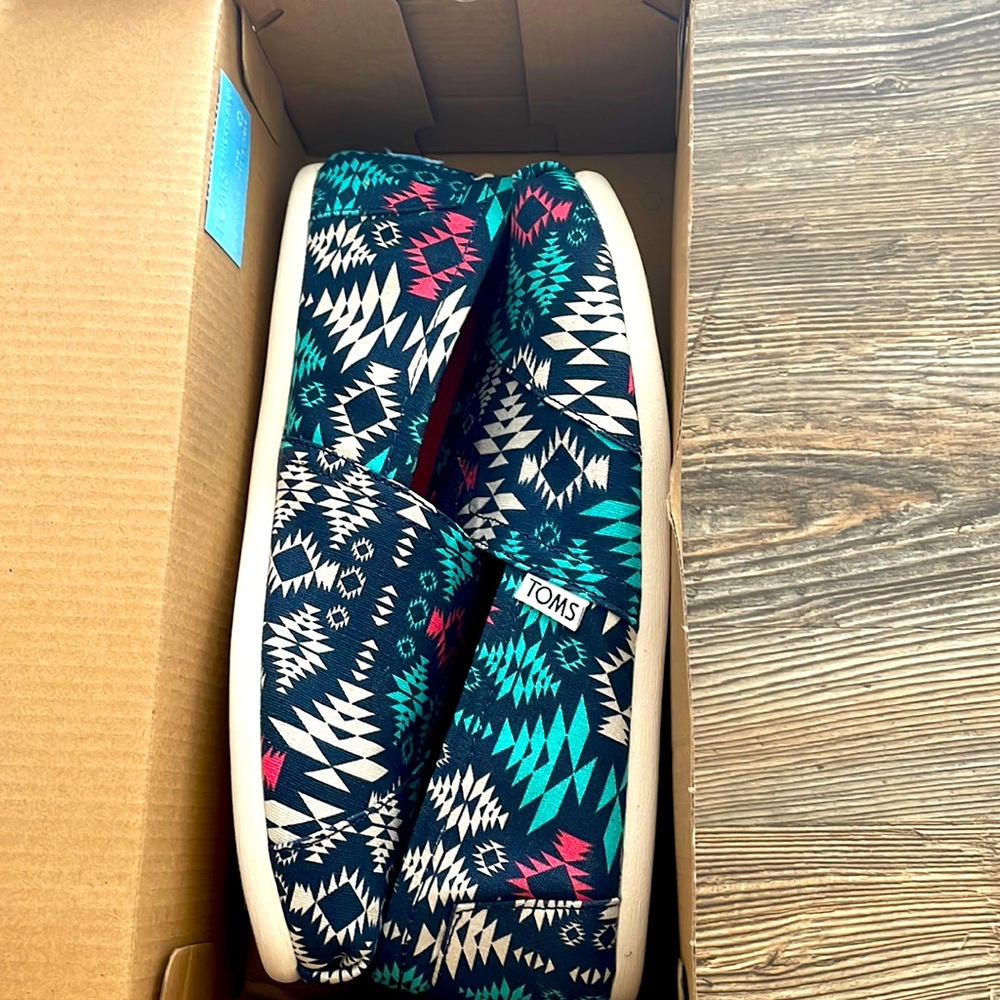 Toms